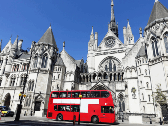 Law Firms in London: Hints to Choosing the Right Solicitor in 2025 - Linkilaw